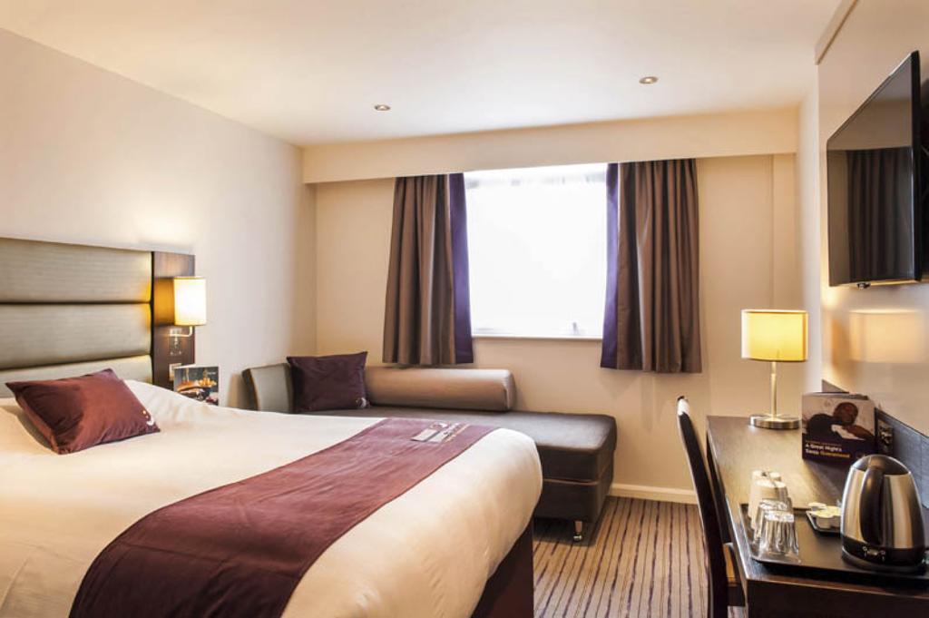 Premier Inn Aberdeen Airport - Dyce Buitenkant foto