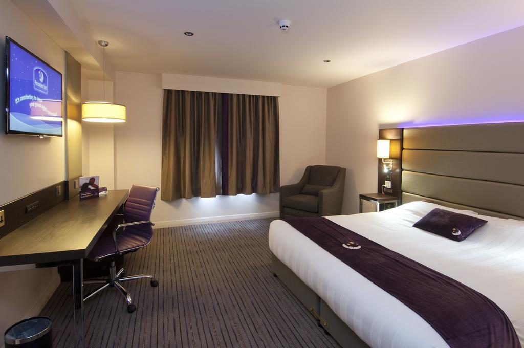 Premier Inn Aberdeen Airport - Dyce Kamer foto